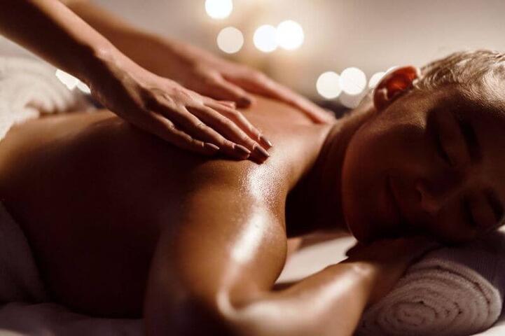 woman having a relaxing massage